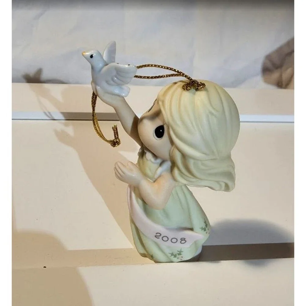 Precious Moments Christmas Ornament 810002 “Blessings of Peace to You” w/Box